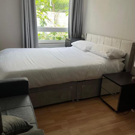 1 Bedroom Garden Flat Zone 2 Лондон Екстериор снимка